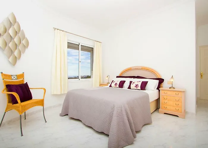 Casa Mcelroy * Tías