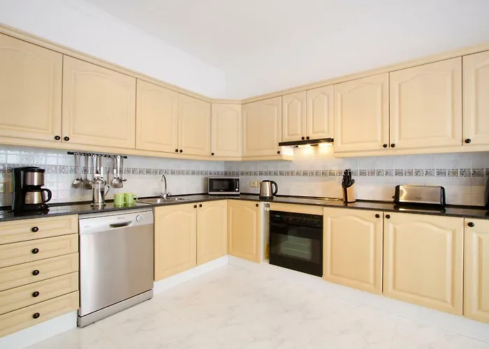 Casa Mcelroy * Tías